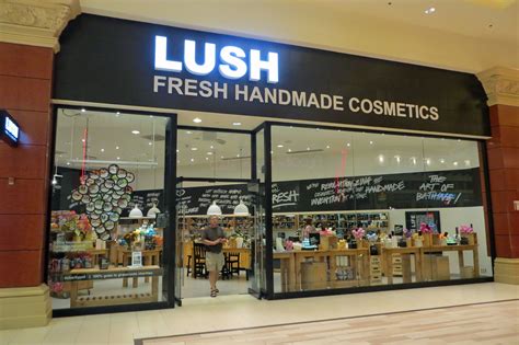 lush stroies|Shops .